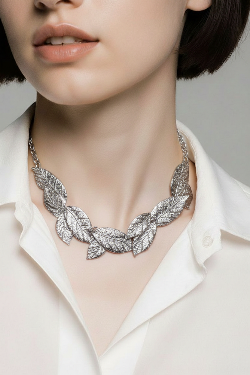 SET DE HOJAS PLATEADAS COLLAR + AROS