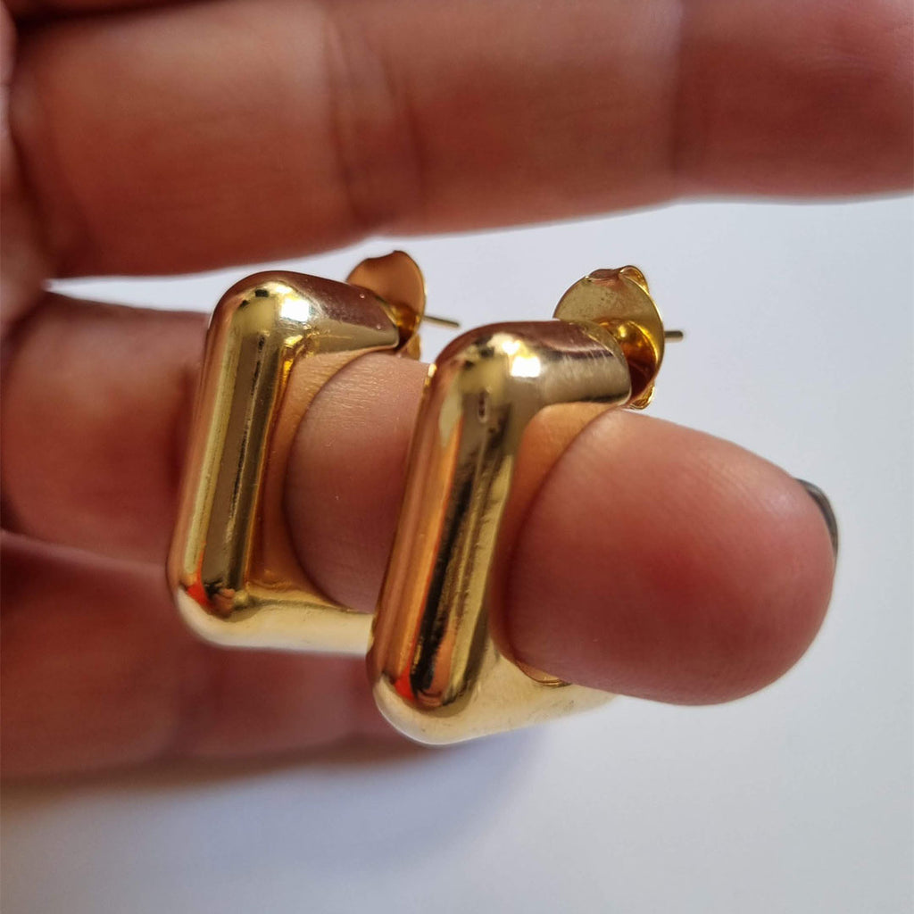 ARGOLLAS CUADRADAS DORADAS GRUESAS